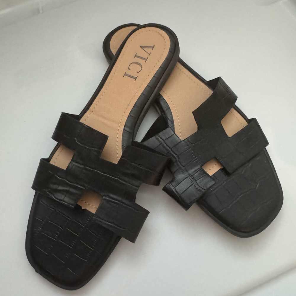 VICI Black Women's Sandals